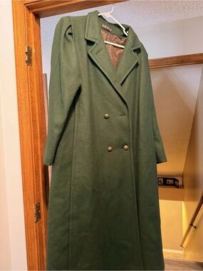 Long Double-Breasted Trench Coat in Forest Green by Jofeld